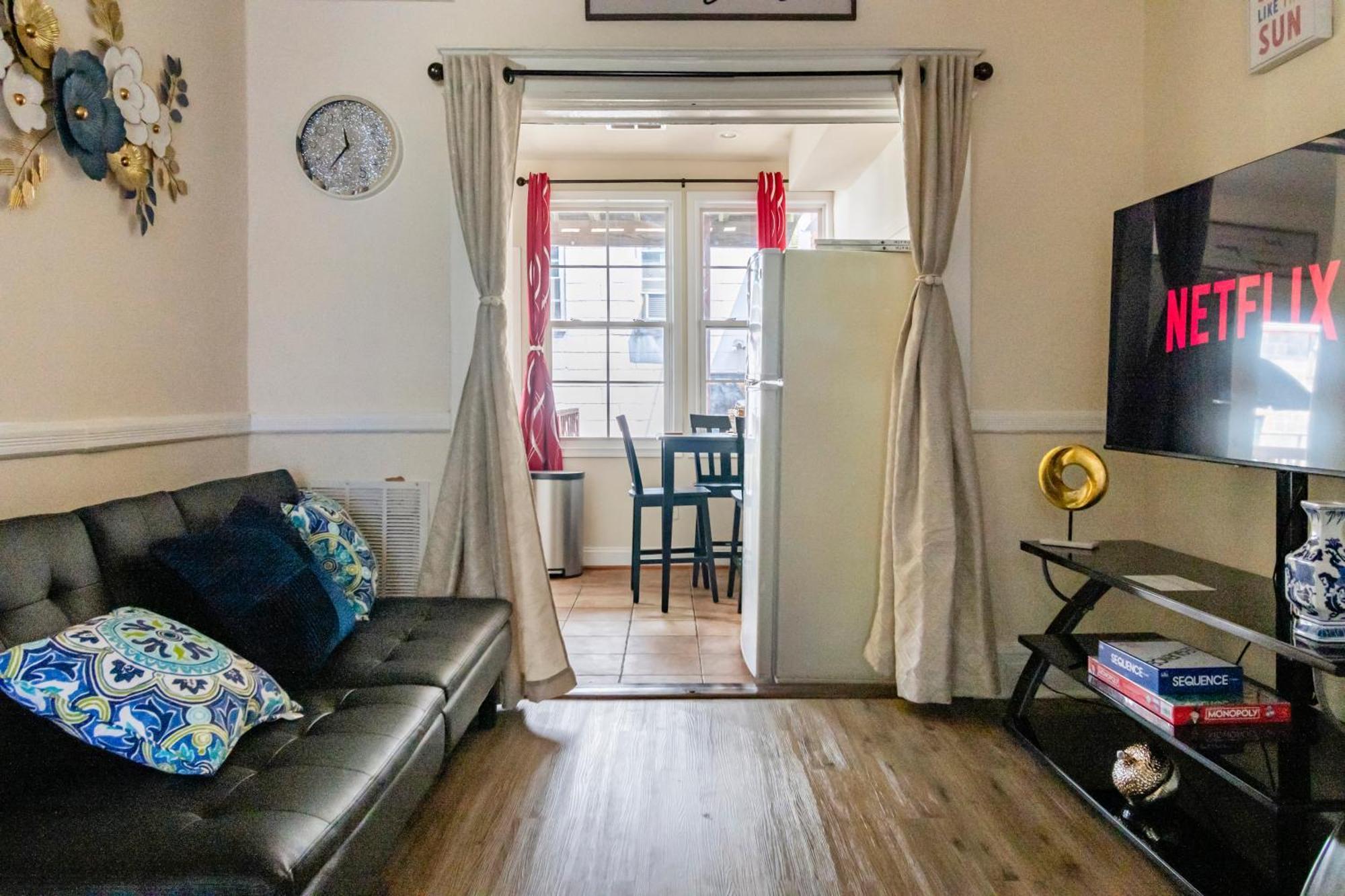 Cozy Apartment At Washington Dc! Sun Filled & Comfortable! ภายนอก รูปภาพ